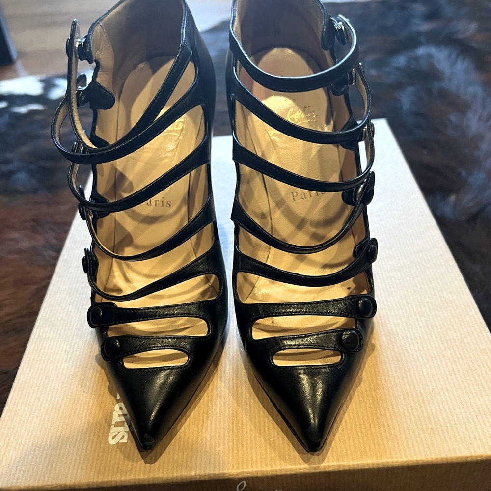 Christian Louboutin Viennana pumps size 36.5
